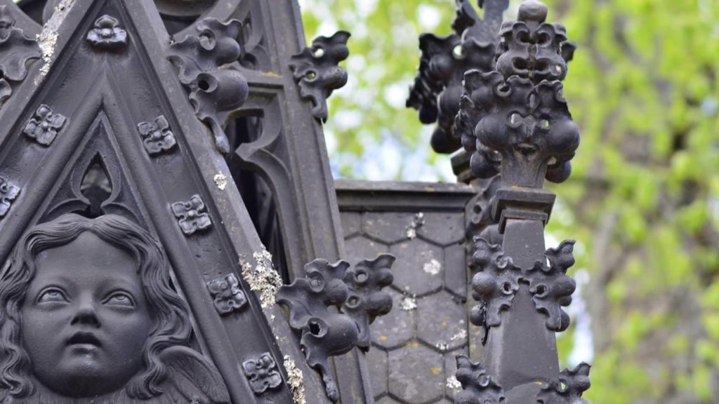 Gamla Kyrkogården i Uppsala - detailjer 1