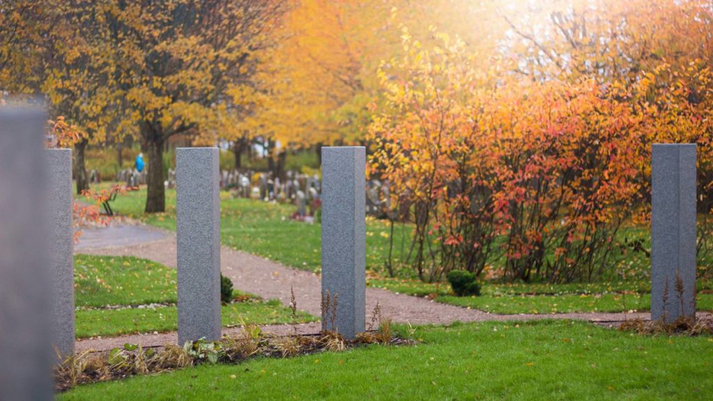 Vaksala Kyrkogård i Uppsala - askgravlund